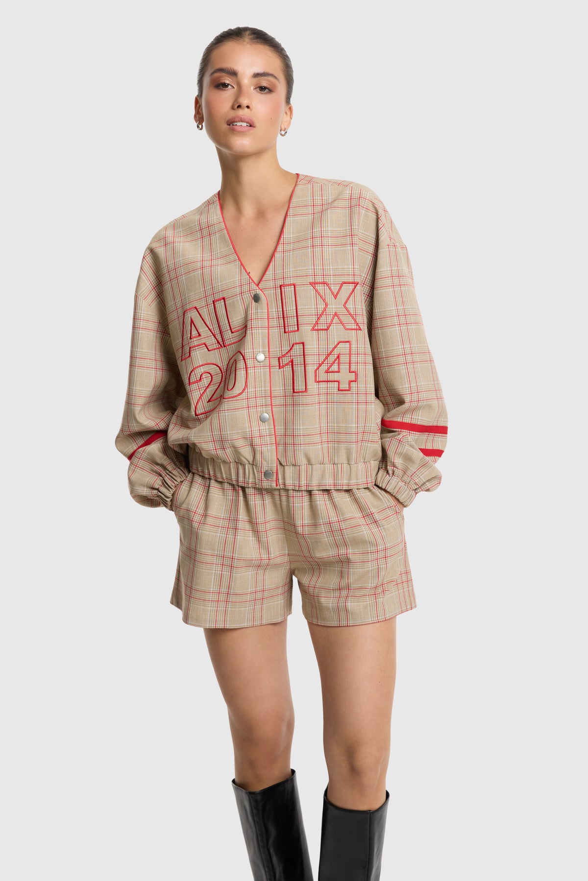 SPORTY CHECK SHORTS